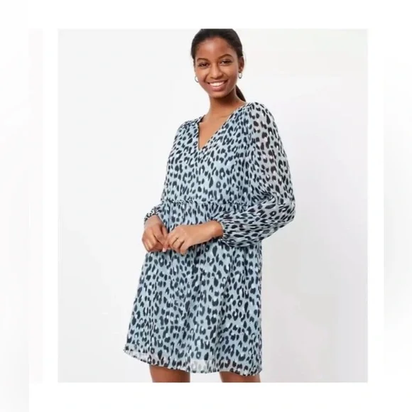 Ann Taylor Loft Maternity Blue Leopard Print V-Neck Swing Dress - Picture 1 of 6